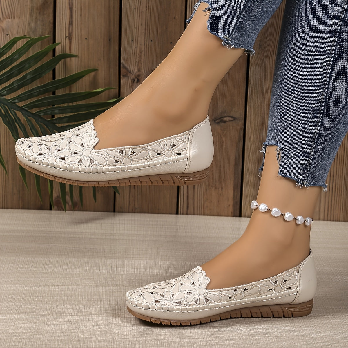 Dahlia | Cut-Out Slip-On Flats