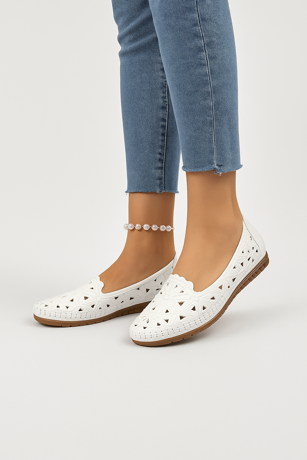 Dahlia | Cut-Out Slip-On Flats